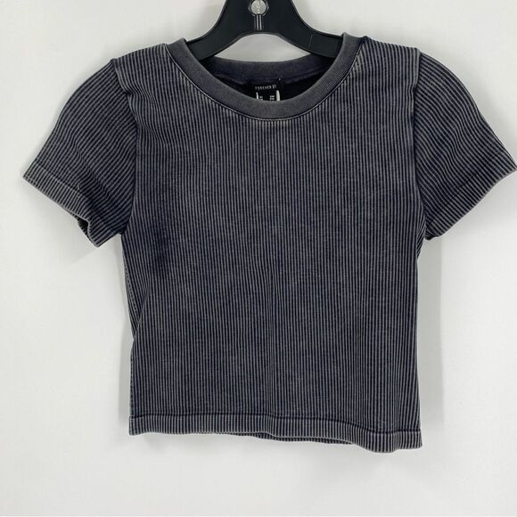 Forever 21 Women’s Ribbed Knit Short Sleeve Crew Neck Cropped Shirt size S - Picture 1 of 3